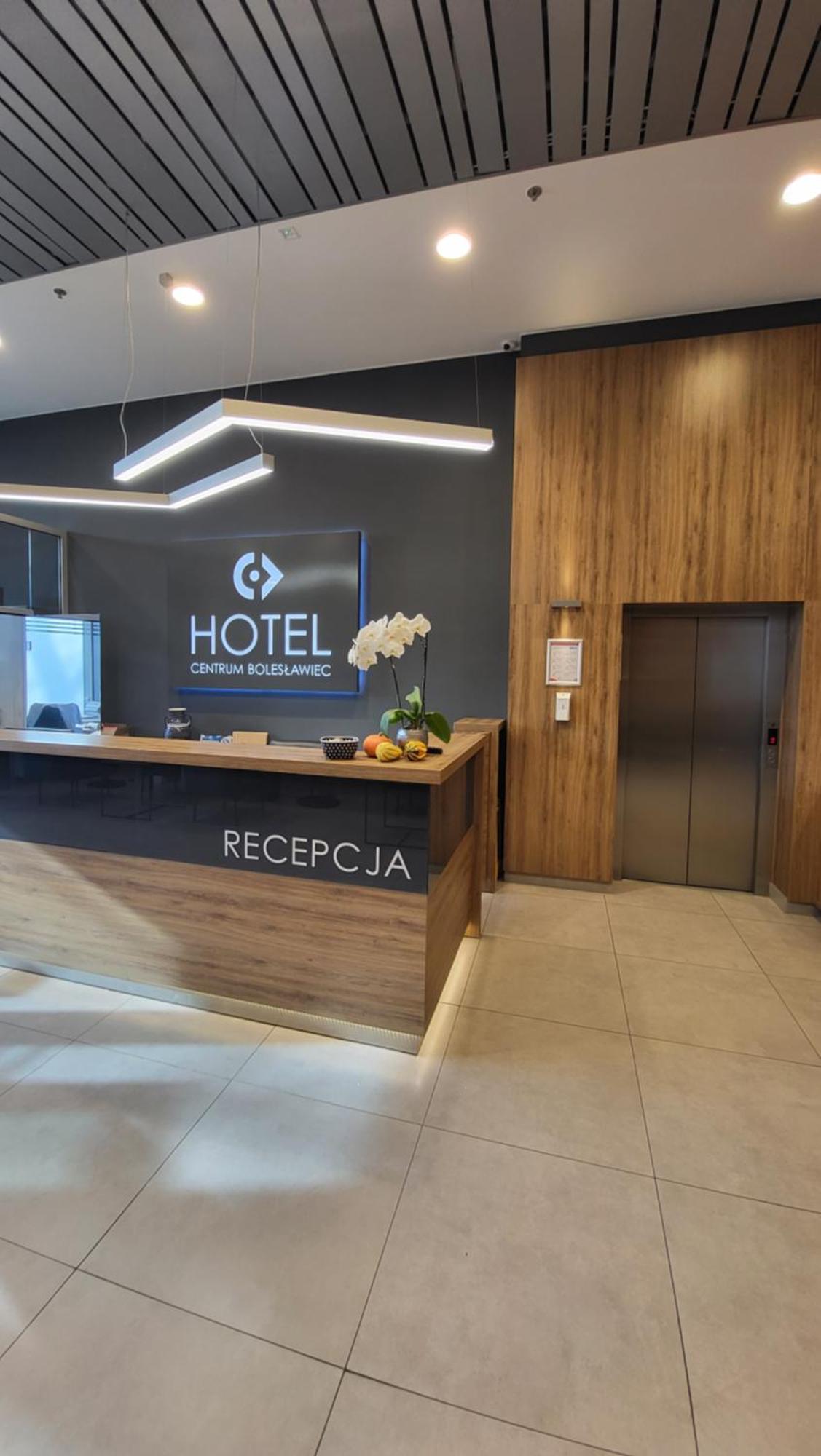 Hotel Centrum Boleslawiec  Buitenkant foto